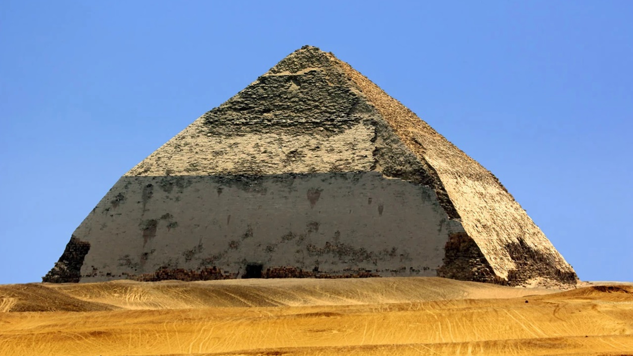 perché quella di Snefru è la più insolita tra le piramidi?