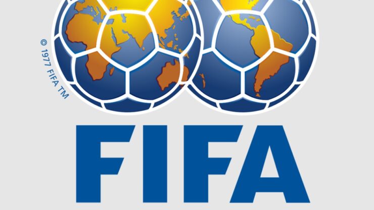 Logo ufficiale della FIFA, nata il 21 maggio 1904