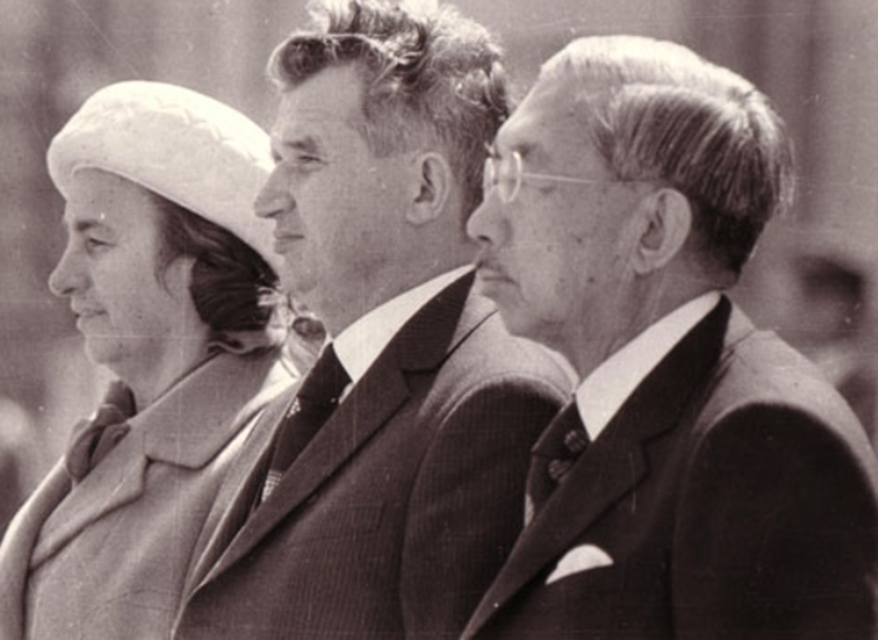 Elena Ceaușescu, il presidente Nicolae e l'imperatore Hirohito
