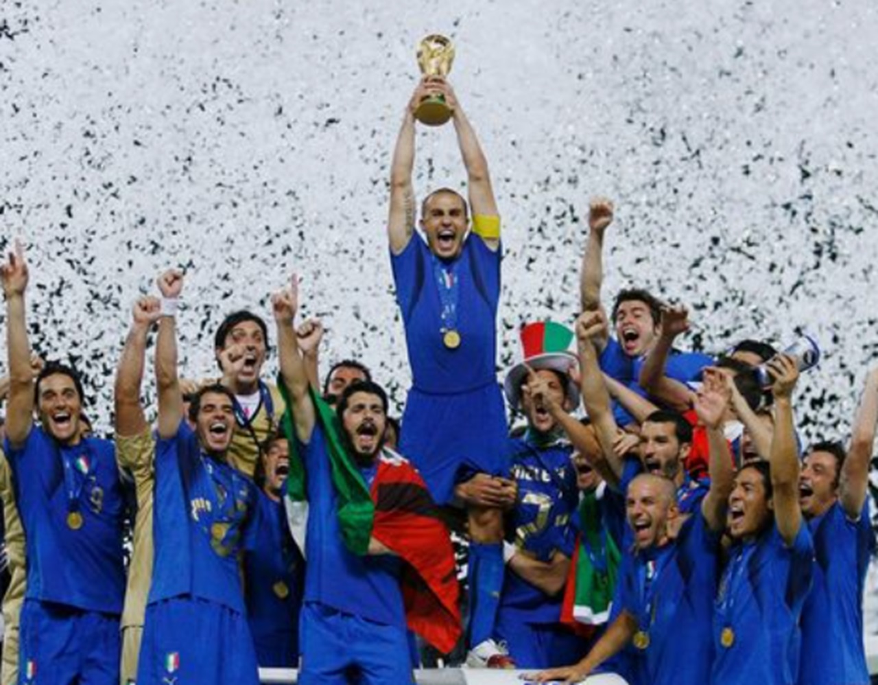 Premiazione Azzurri dopo la vittoria nella finale del 9 luglio 2006