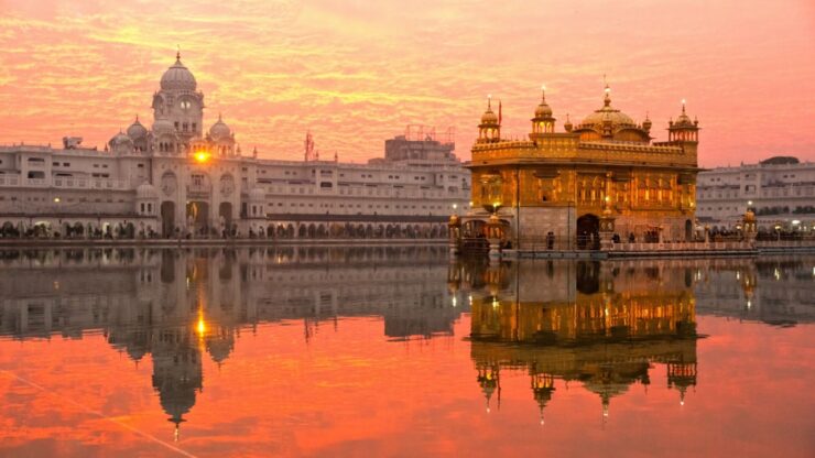 Incanto e meraviglia nel Tempio d'Oro di Amritsar