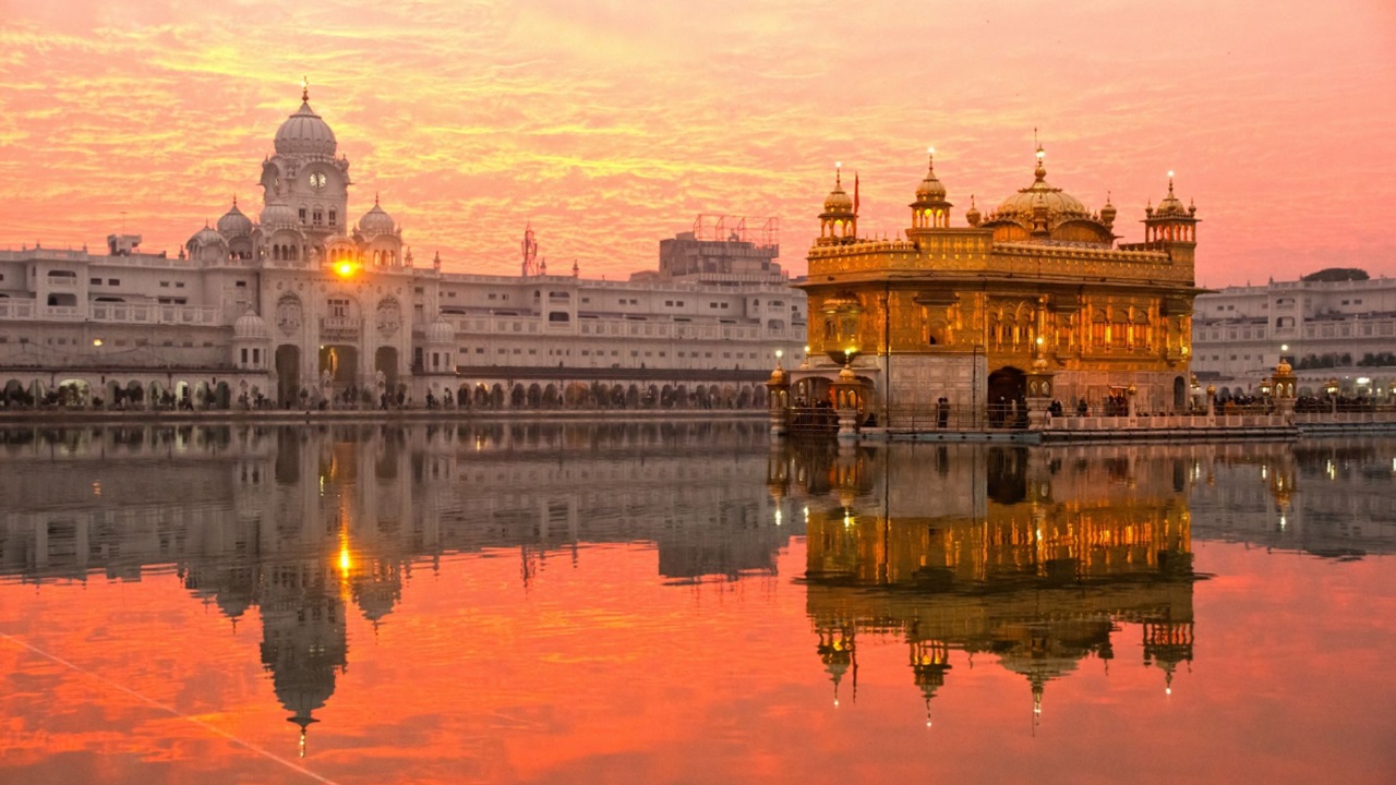 Incanto e meraviglia nel Tempio d'Oro di Amritsar