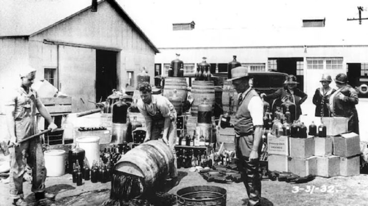 Le origini del proibizionismo: il più grande esperimento sociale dell'evo moderno, produzione di alcol