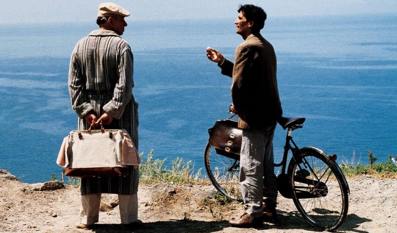 Massimo Troisi foto scena "Il Postino"