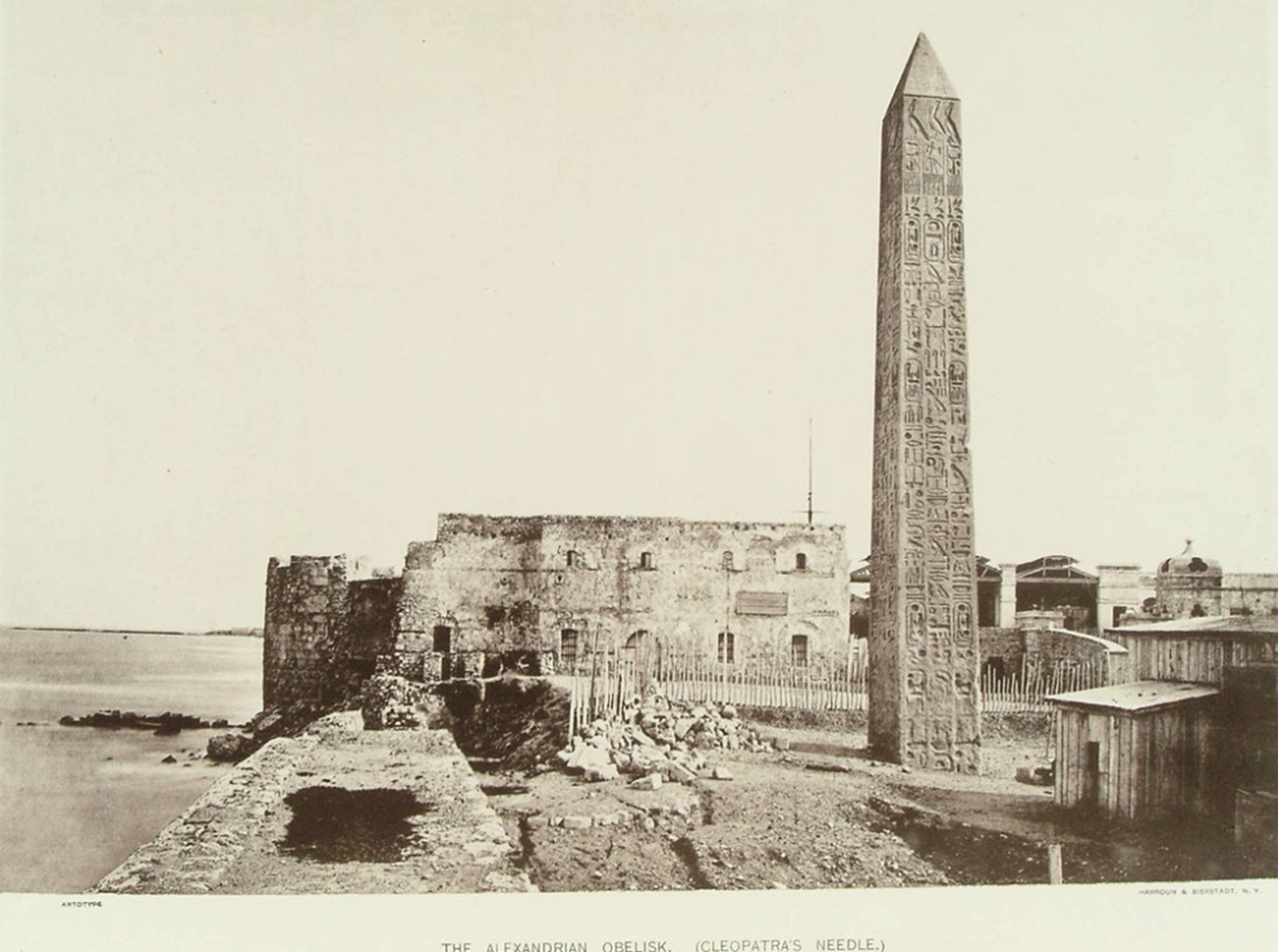 New York obelisco ad Alessandria d'Egitto nel 1870 circa