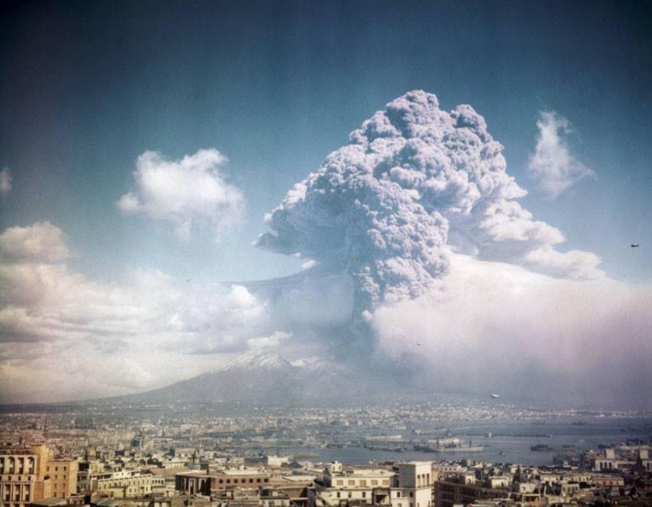 Vesuvio vista da Napoli