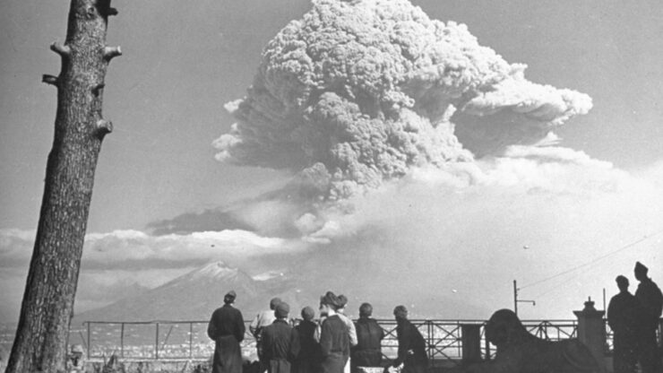 Foto del giorno: l'eruzione del Vesuvio