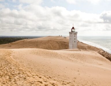 Avete mai visto un faro con le ruote? No? Allora la storia di Rubjerg Knude fa per voi