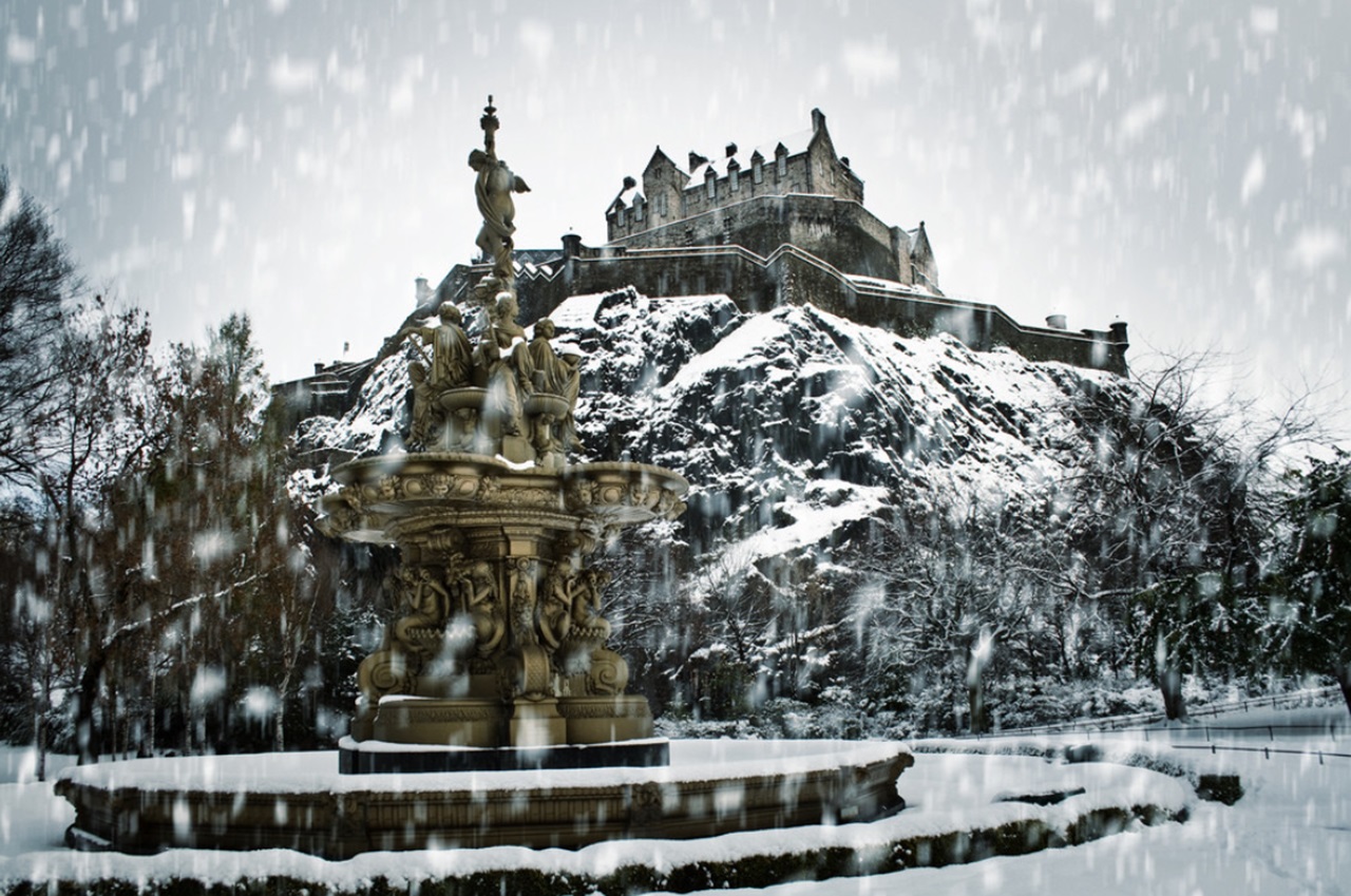 Castello di Edimburgo innevato