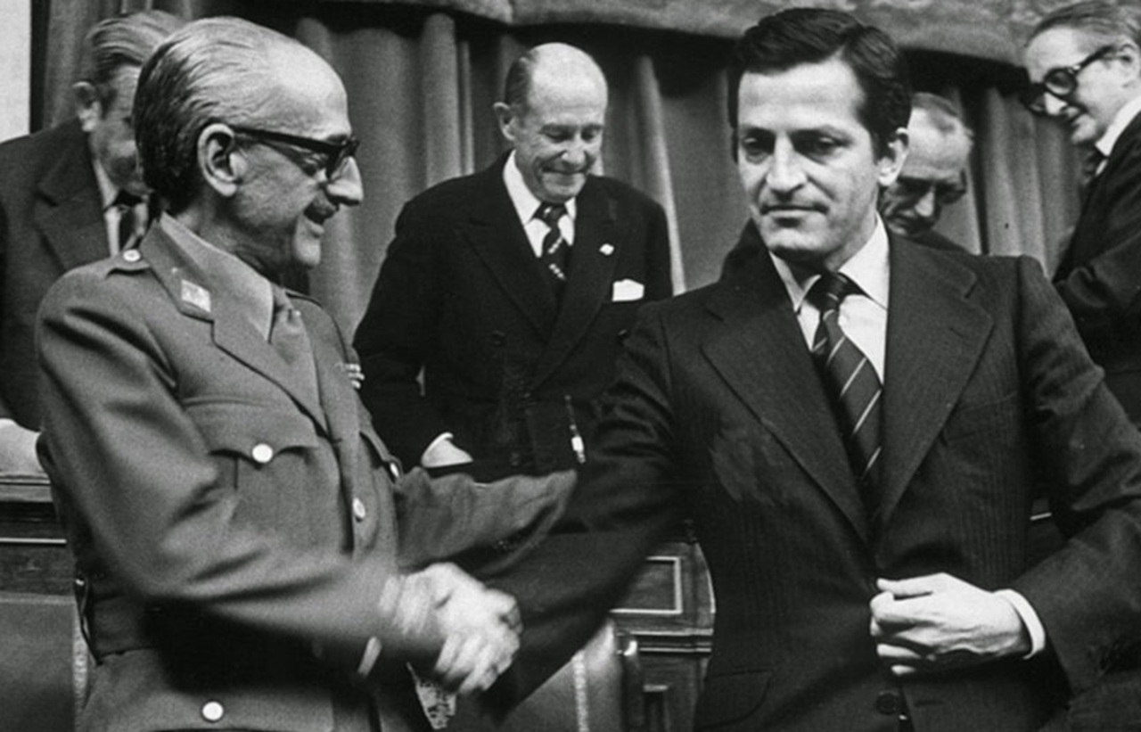 15 dicembre Adolfo Suarez in parlamento