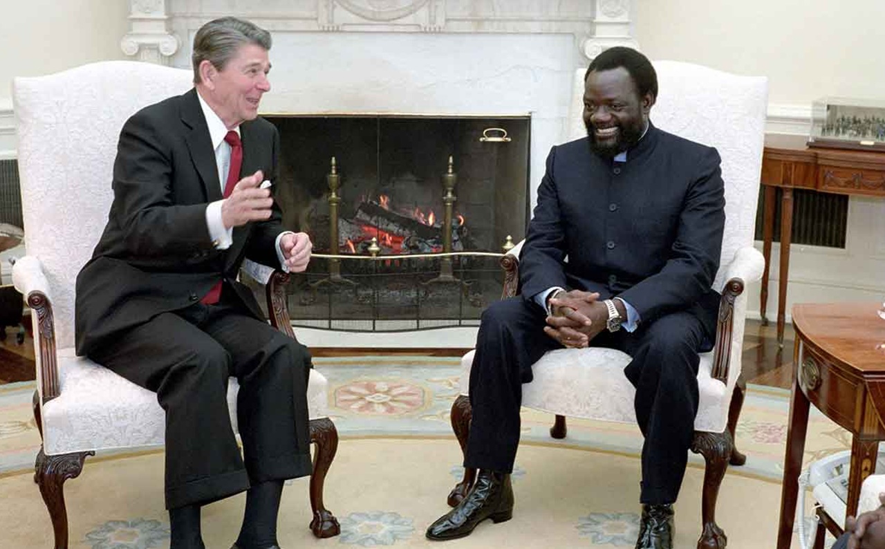 Angola Reagan e Savimbi