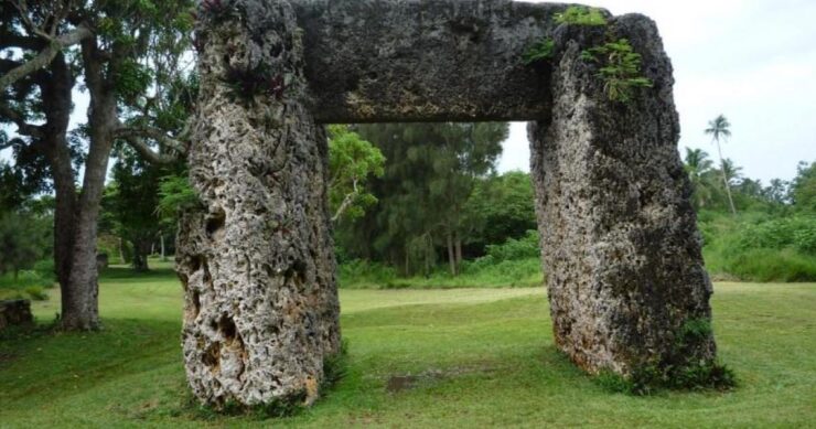 porta megalitica