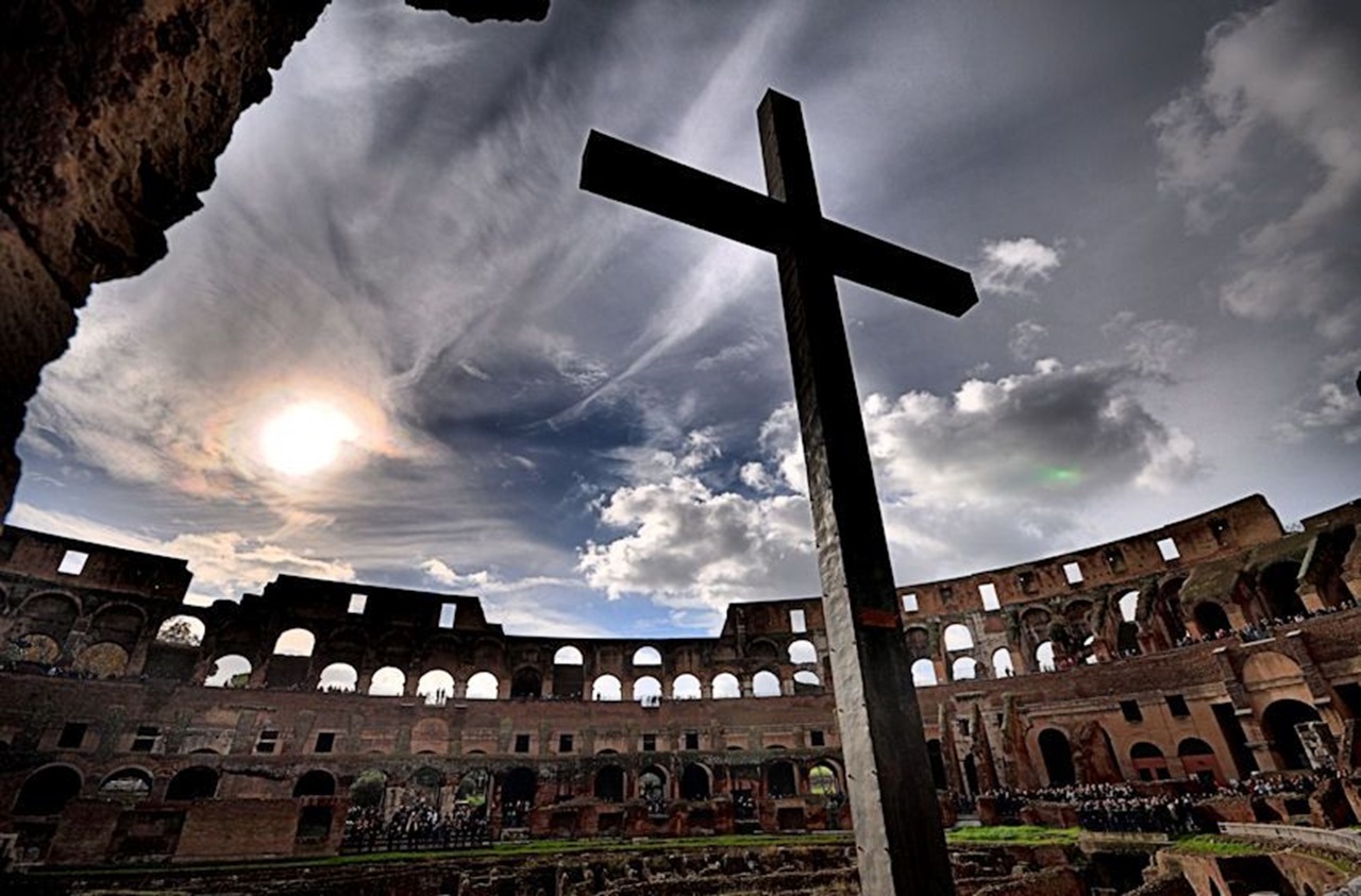 Colosseo, Crocifisso 