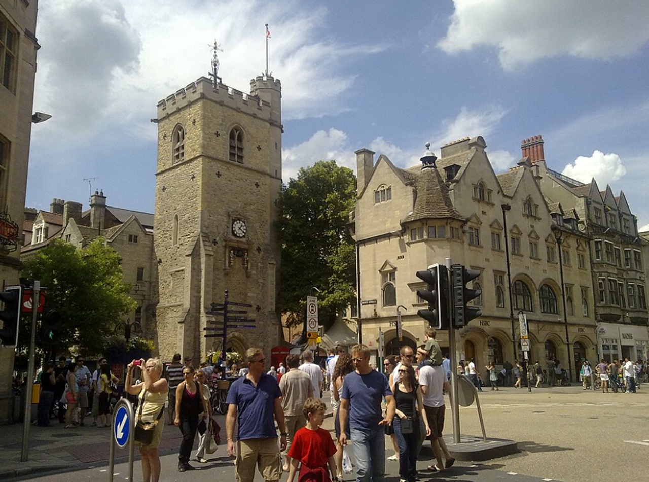 Oxford Carfax piazza dei tumulti